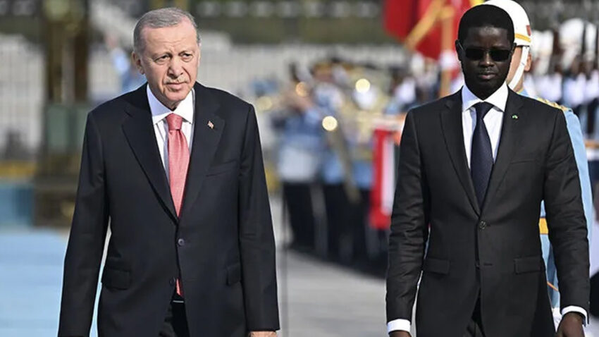 Cumhurbaskani erdogan senegal cumhurbaskani faye ile telefonda gorustu nvSjRAxu