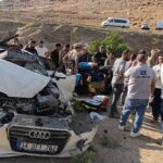 Sirnakta feci kaza otomobil sarampole devrildi oluler ve yaralilar var zOGNSj4D